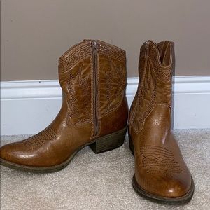 Ankle length cowboy boots